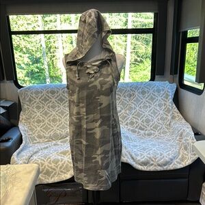 EUC Maurice’s Gray/Green Camo Knit Hooded Dress